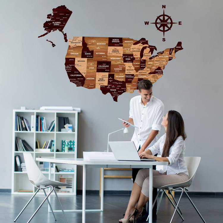 Wooden Texture USA Map | The Map Stores