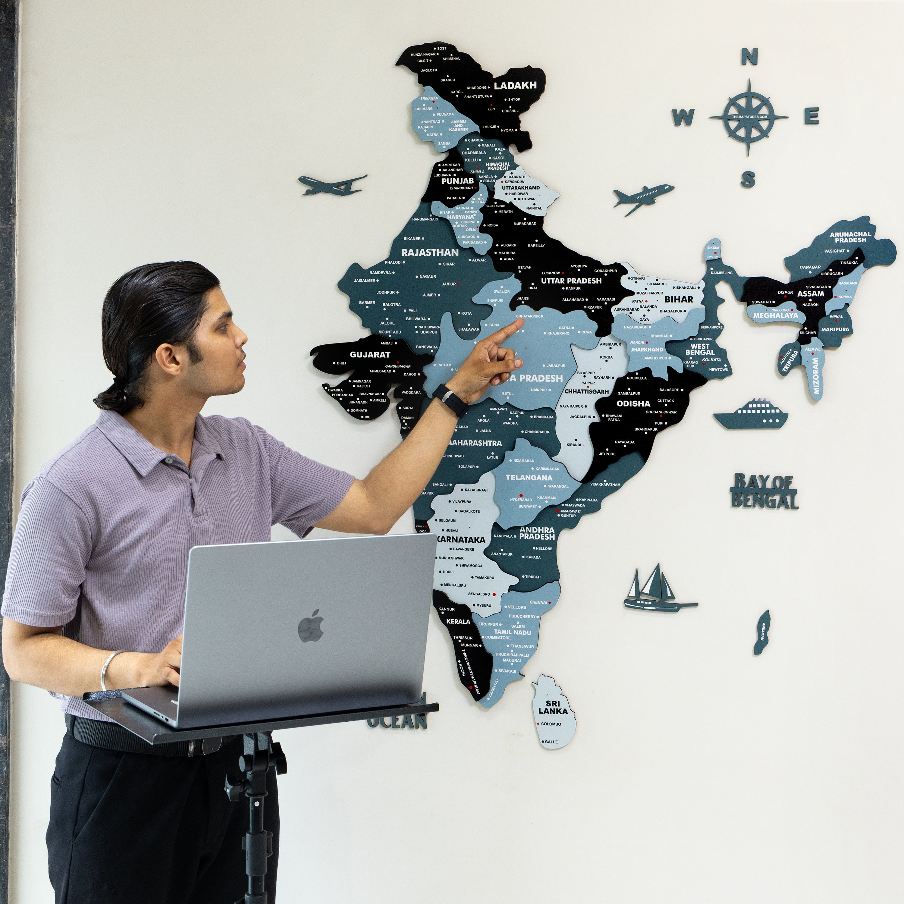 3D Black and Grey Wooden India Map