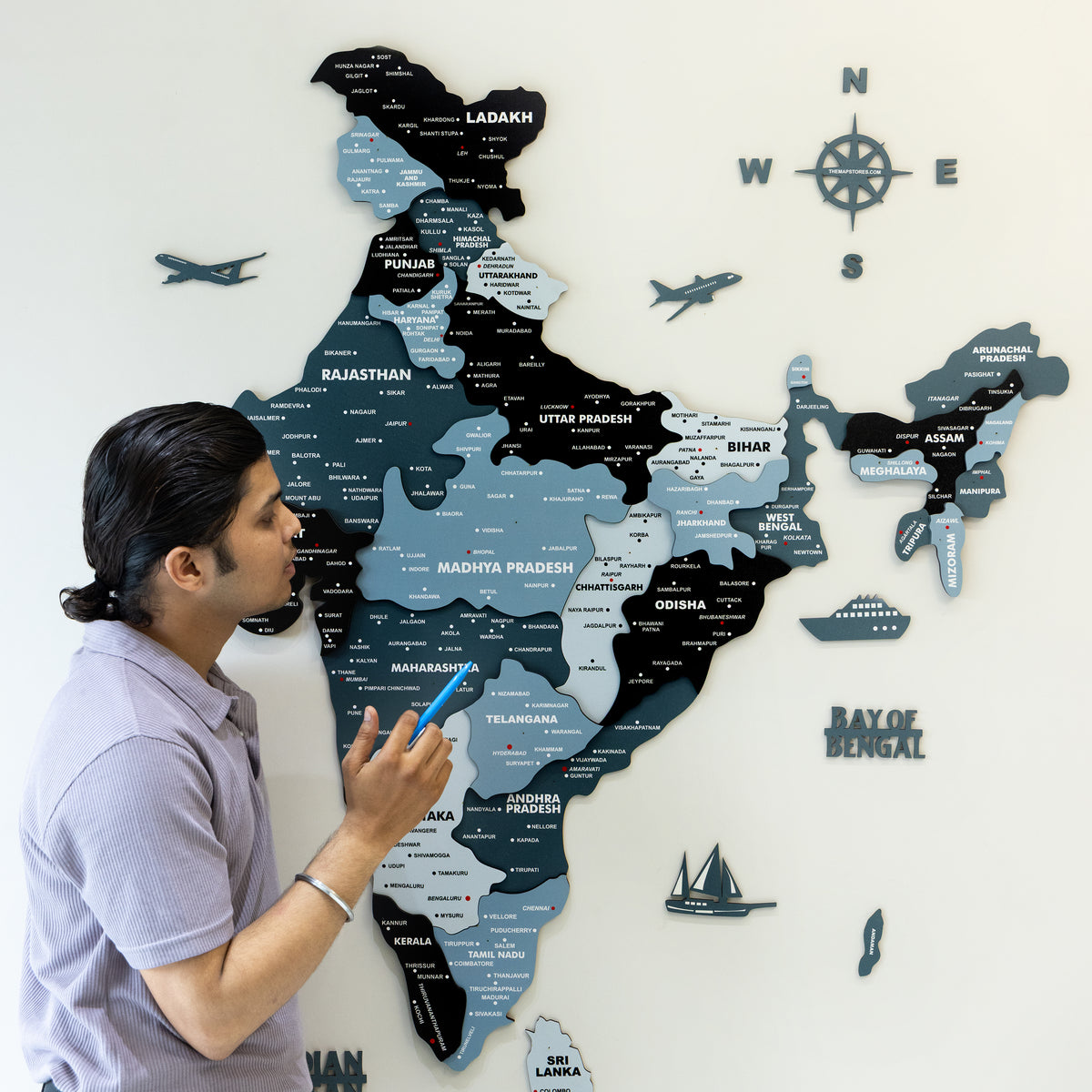 3D Black and Grey Wooden India Map